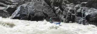 Martijn kayaking the remote Zanskar river, Ladakh, India, 4000m altitude